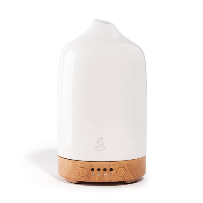 Ultrasonic Aromatherapy Diffuser - LED Light Levels and Timer Settings